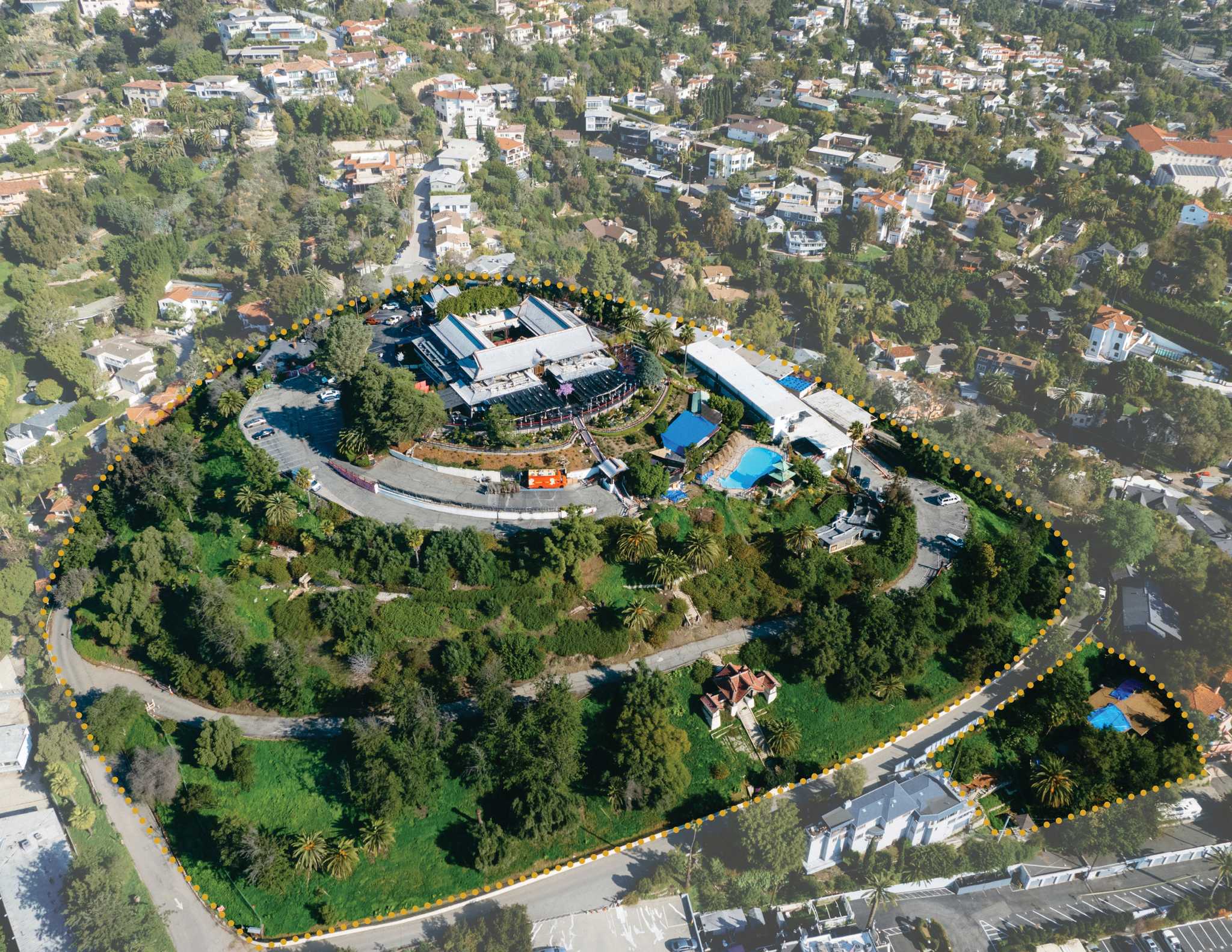 Iconic Hollywood treasure dubbed “Hollywood Mountain” is on the market